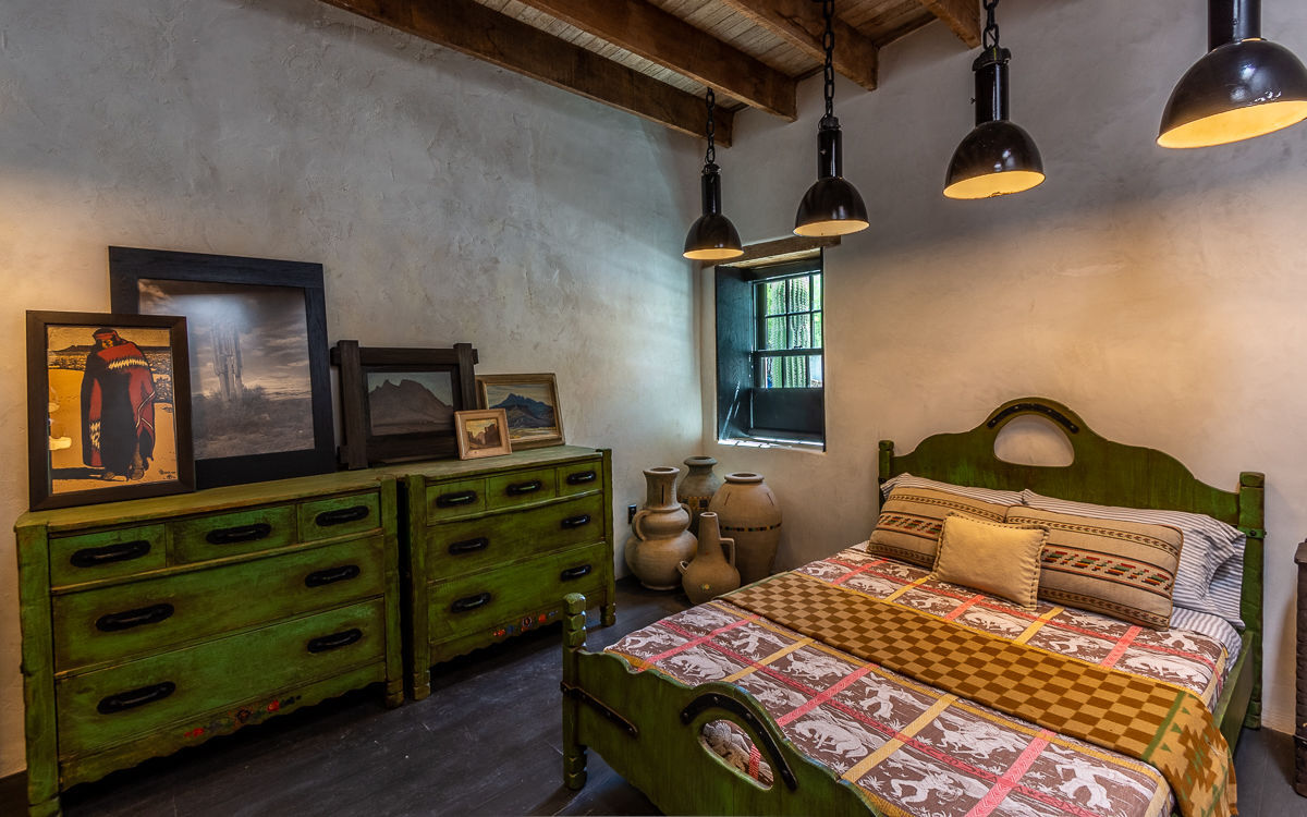 Diane Keaton lists historic Tucson home